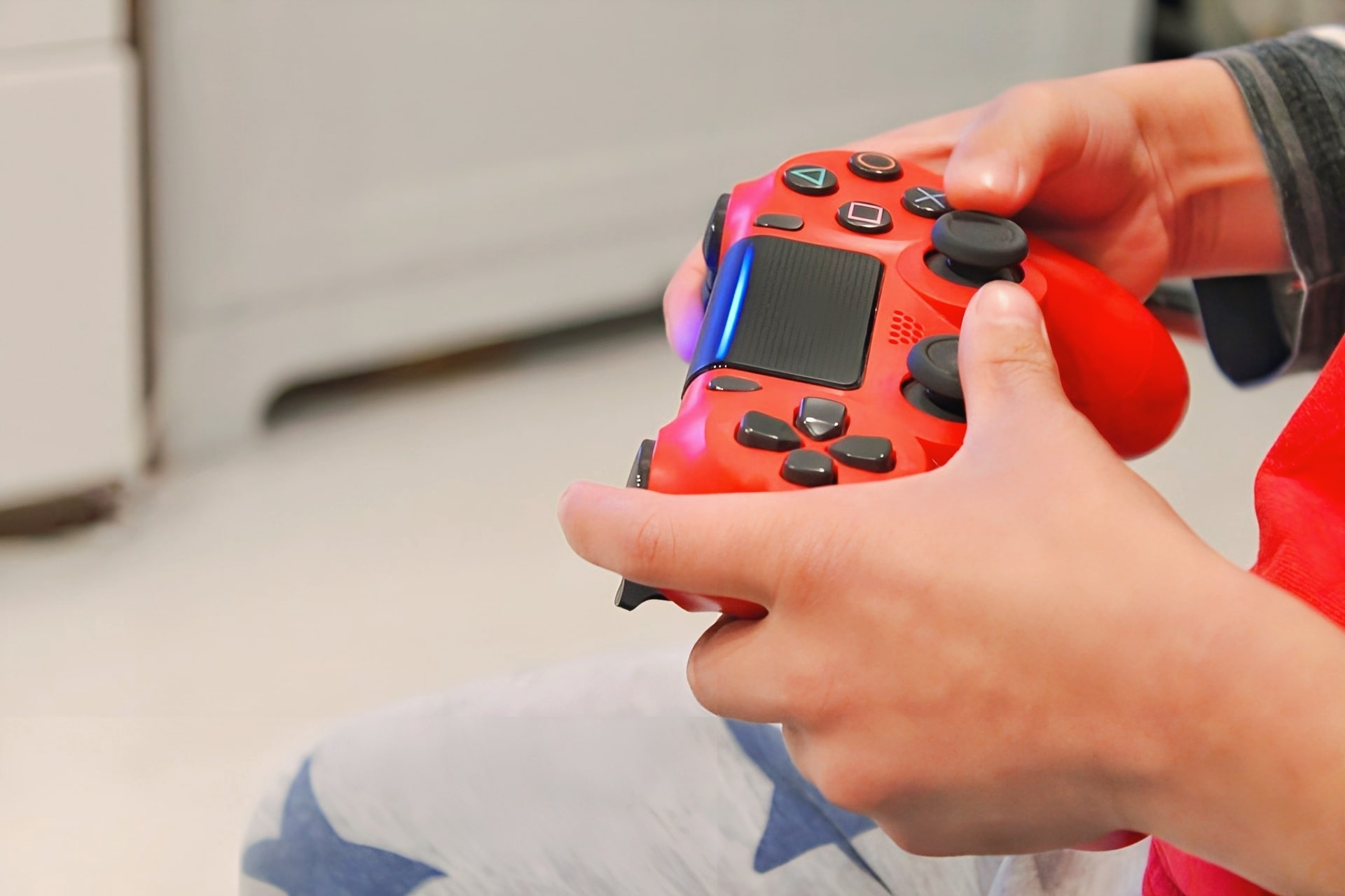 ゲーム業界のUI/UXデザイナーとは？仕事内容・年収・必要なスキルを徹底解説！